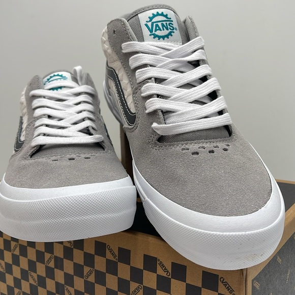 Vans Men’s Bmx Style 114 Peraza Grey/White
VN0A4BXL1XM
Sneakers - Picture 6 of 16